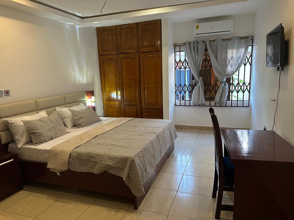 D Barfi Guesthouse, Excellent Location Kumasi Eksteriør billede